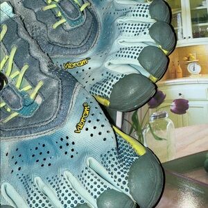 🧗‍♀️ ☀️ 🫦•  🖐️ Vibram x 5 Finger x Outdoor Vibes 🧗‍♀️ ☀️ 🫦•  🖐️